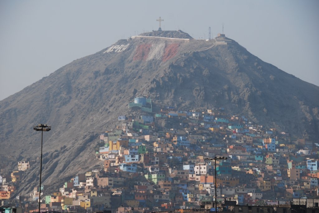 bidonvillelima.jpg