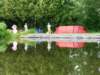 Le temps est superbe, et l'eau calme donne des reflets magiques