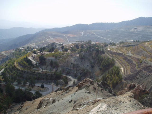 Ancienne mine d'amiante près du village d'Amiandos