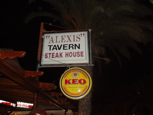 Un restaurant est souvent appelé Taverne
