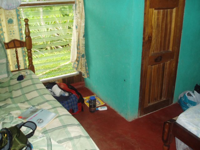 Une photo de l'album « Costa Rica 2004 » sur le site web de la famille Ratté.
