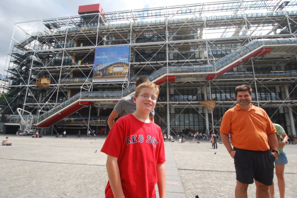 Une photo de l'album « Rencontre avec Dominique — Paris » sur le site web de la famille Ratté.