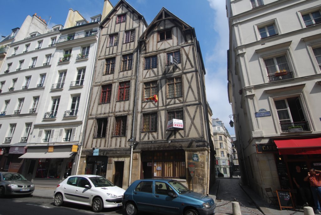 unedesplusanciennesmaisonsdeparis.jpg