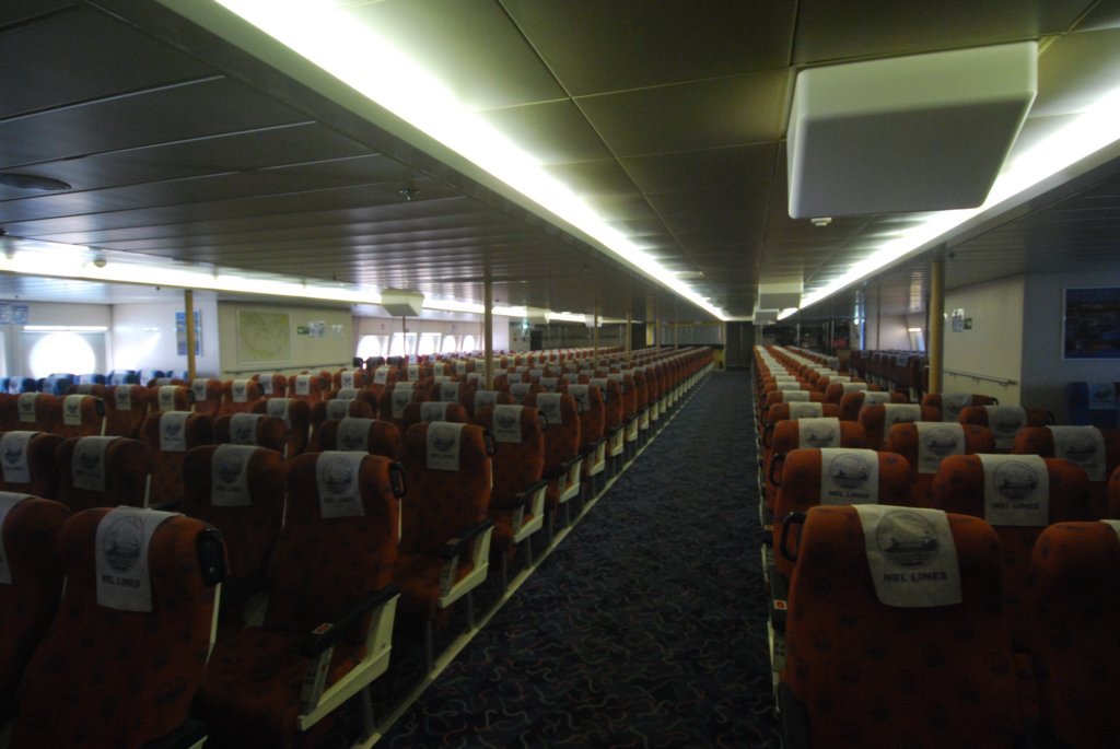 Intérieur du bateau rapide pour Amorgos