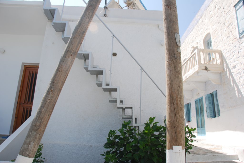 Retour à Amorgos, escalier chinois prêt de notre hôtel