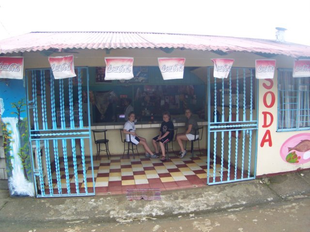 Une photo de l'album « Costa Rica 2004 » sur le site web de la famille Ratté.
