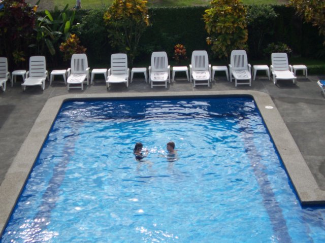 Une photo de l'album « Costa Rica 2004 » sur le site web de la famille Ratté.