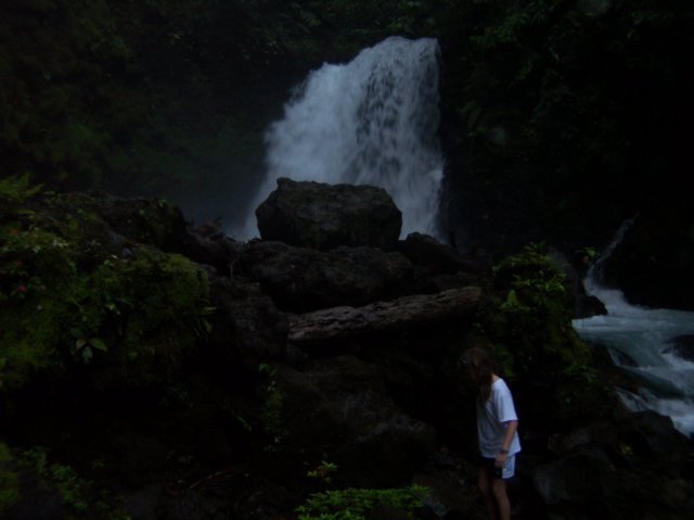 Une photo de l'album « Costa Rica 2004 » sur le site web de la famille Ratté.