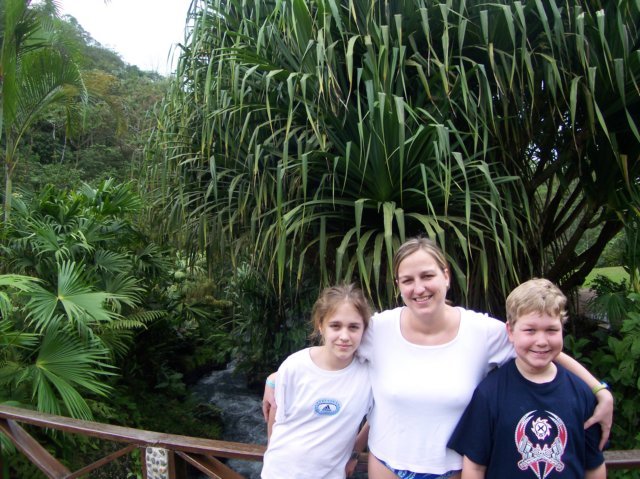 Une photo de l'album « Costa Rica 2004 » sur le site web de la famille Ratté.