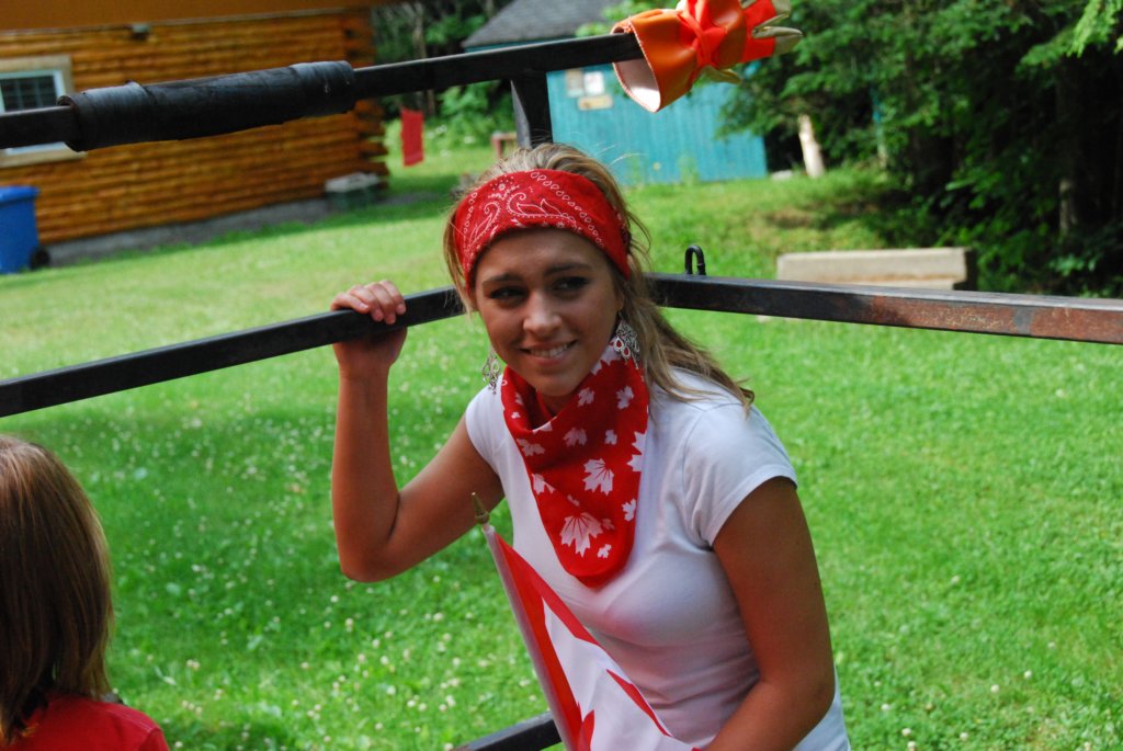Une photo de l'album « Fête du Canada à Glen Sutton » sur le site web de la famille Ratté.