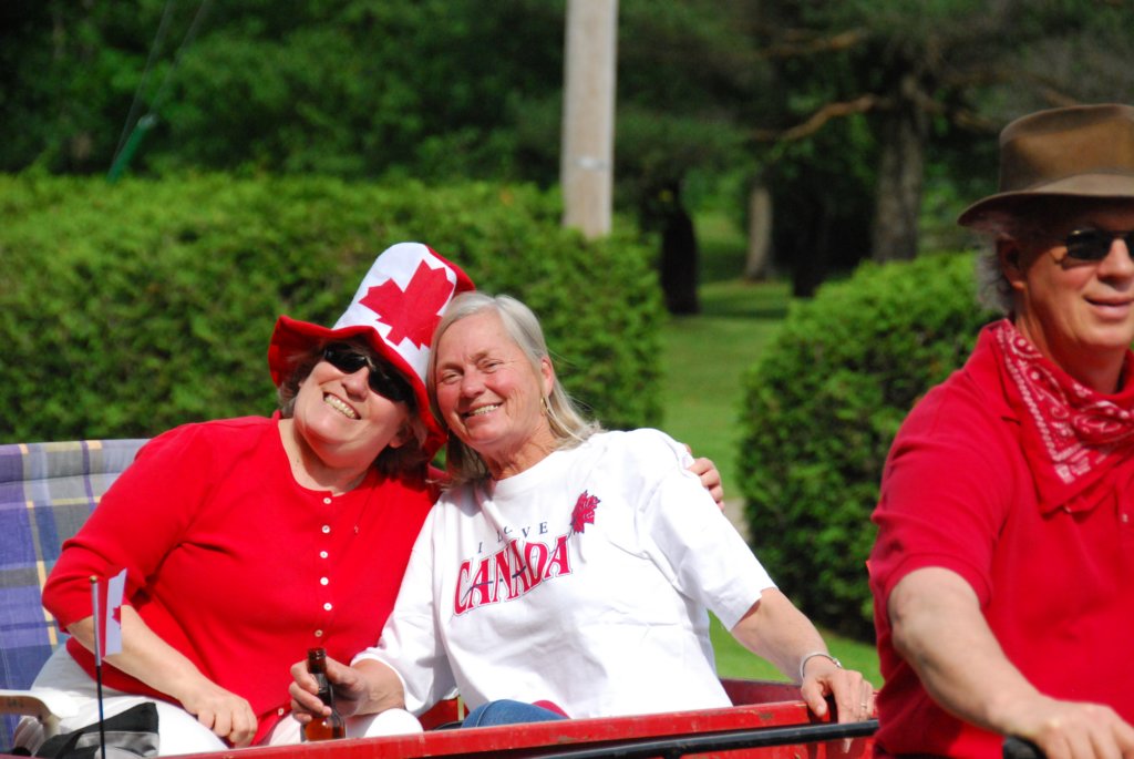 Une photo de l'album « Fête du Canada à Glen Sutton » sur le site web de la famille Ratté.