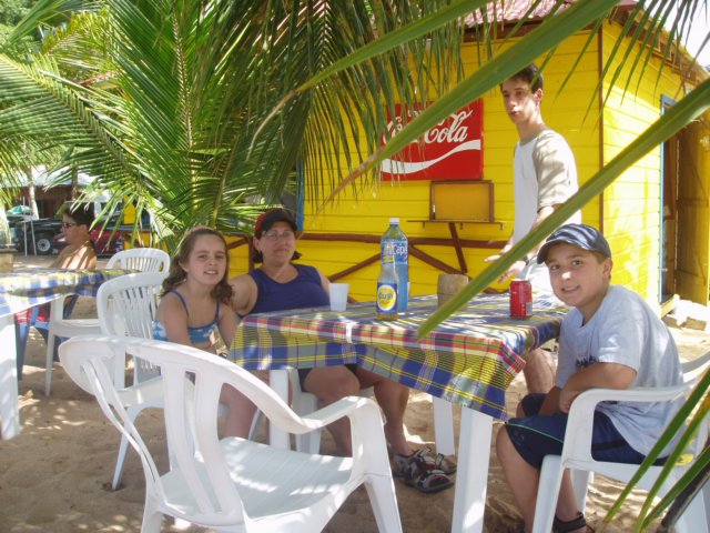 Une photo de l'album « Guadeloupe 2004 » sur le site web de la famille Ratté.