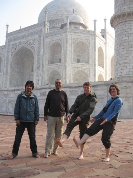 onsedchaussepluttquedutiliserlescouvrechaussurespourbiensegrounder.jpg