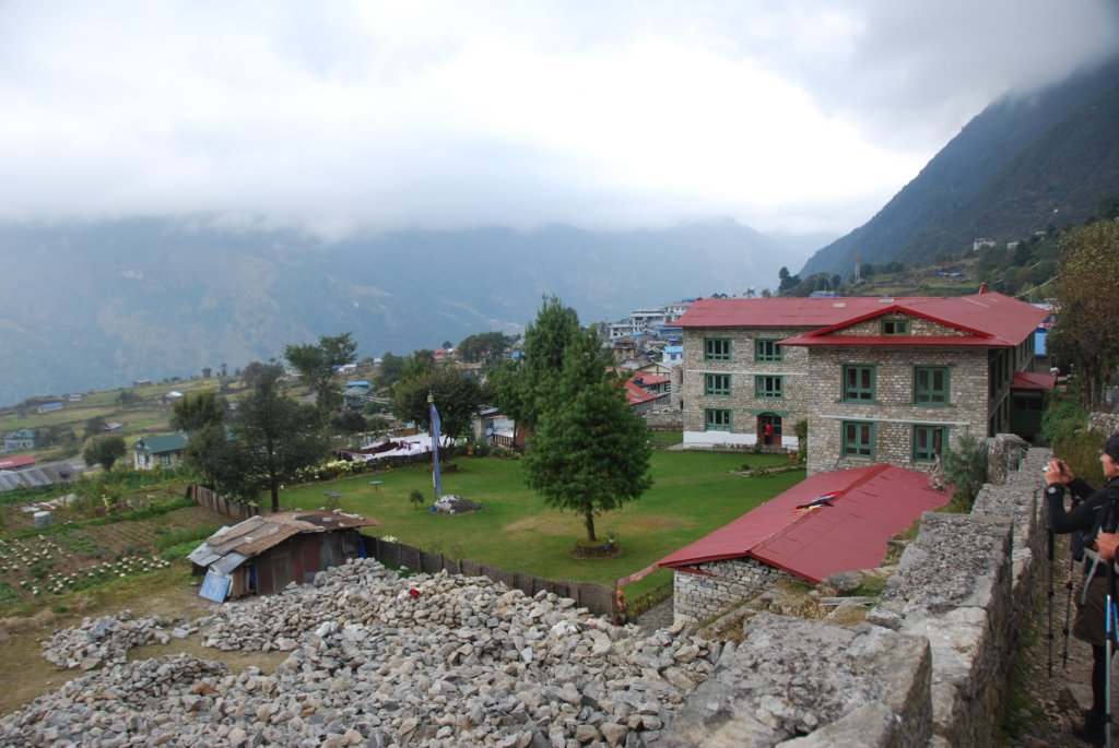 arriveauvillagedelukla.jpg