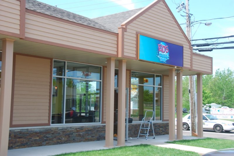 Une photo de l'album « New Ed's in Dieppe » sur le site web de la famille Ratté.
