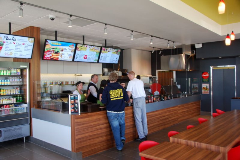 Une photo de l'album « New Ed's in Dieppe » sur le site web de la famille Ratté.