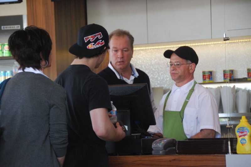 Une photo de l'album « New Ed's in Dieppe » sur le site web de la famille Ratté.