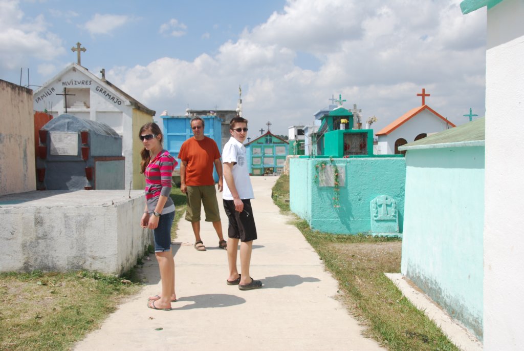 Cimetière de Palencia à côté du chantier