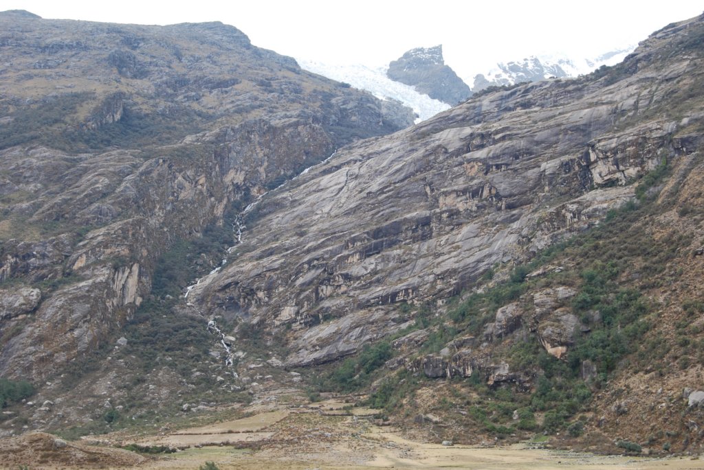 chutedeauenprovenancedunglacier.jpg