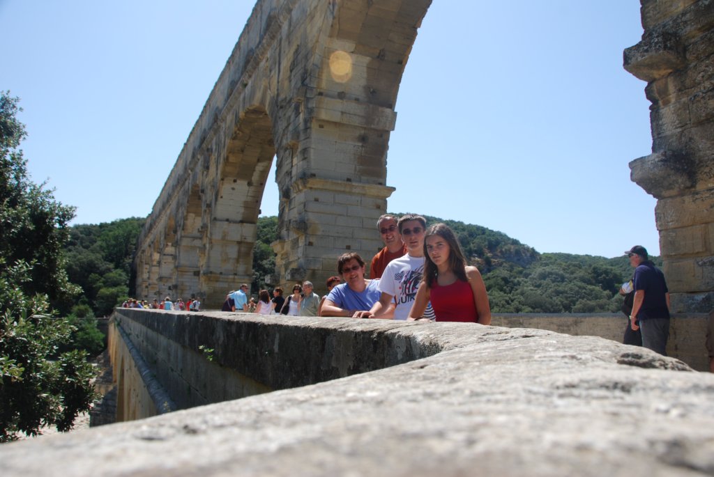 arriveaupontdugard.jpg