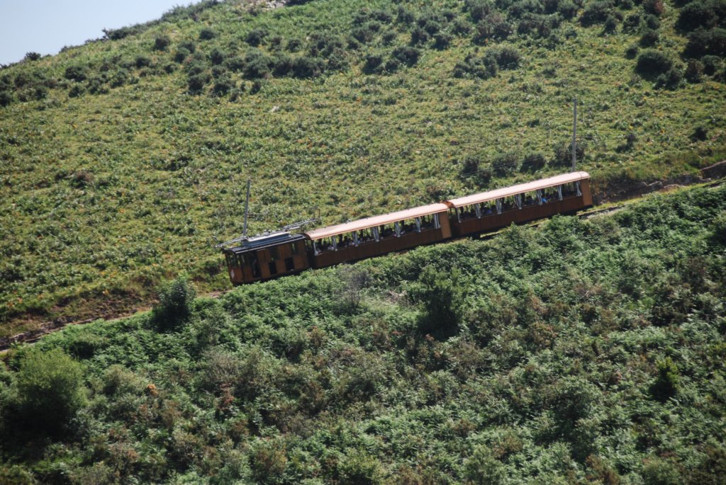 quelonvamonterentraincrmaillire.jpg