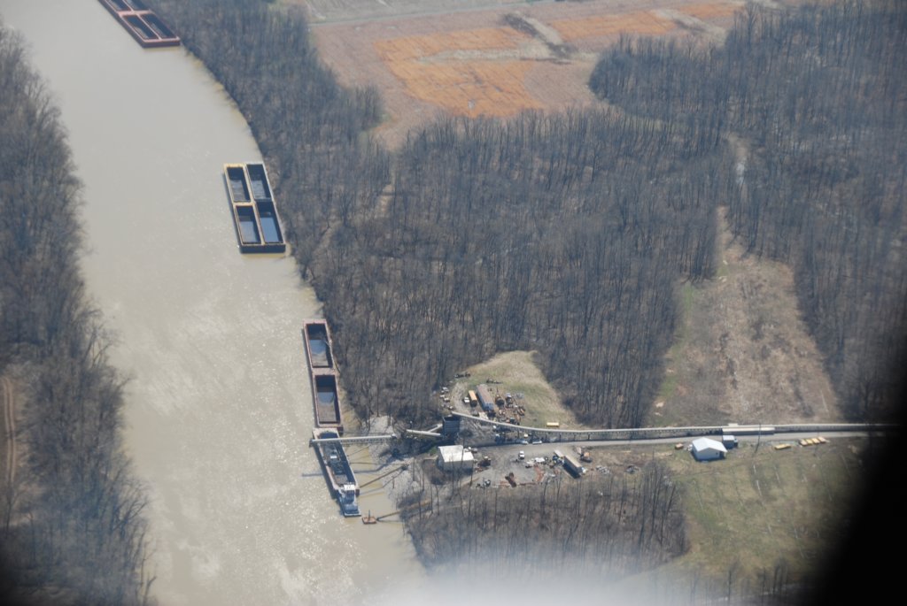 Chargement sur des barges