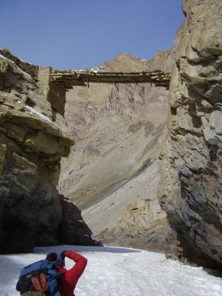 Un pont, juste avant la montée de Lingshed
